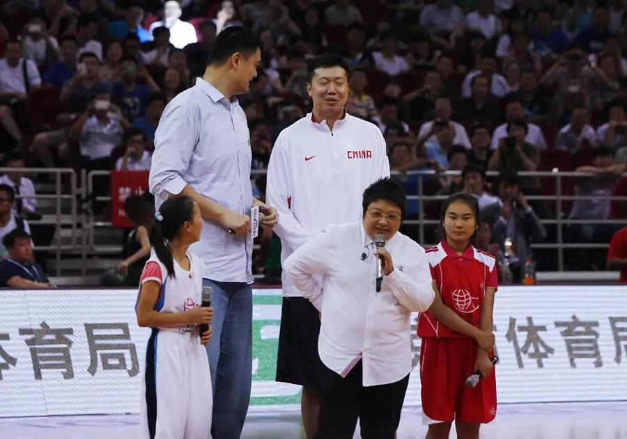  法甲全明星慈善赛筹集百万善款  